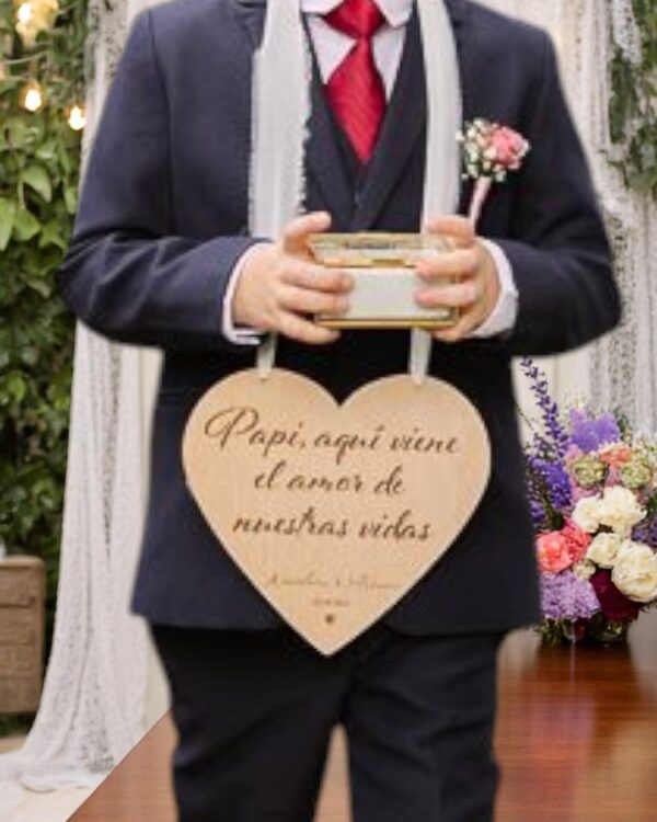 Placa Papi aquí viene el amor de nuestras vidas BODAS PERSONALIZADAS LAS PALMAS CANARIAS QUE TIERNO MADERA LASER GRABADO Y CORTE (4)
