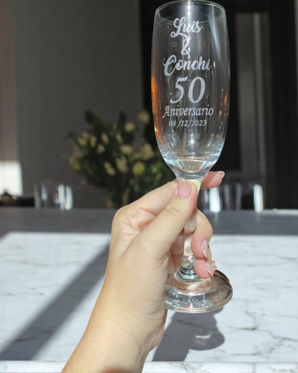 COPAS DE CRISTAL GRABADAS DE VINO DE CHAMPAN BODAS PERSONALIZADAS BRINDIS QUE TIERNO LAS PALMAS CANARIAS GRABADO Y CORTE LASER