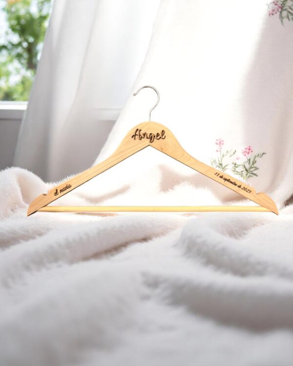 PERCHA PARA NOVIOS MADRINA PADRINO NIÑOS BODAS PERSONALIZADAS QUE TIERNO LAS PLAMAS CANARIAS GRABADO Y CORTE LASER IMPRESION UV PERSONALIZACIÓN (1)