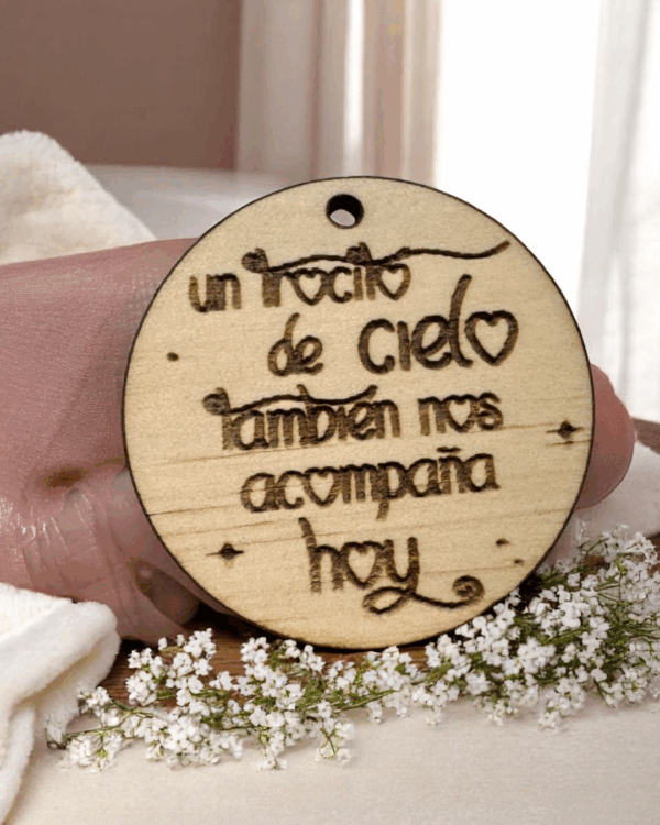 PLACA PARA RAMO DE NOVIA UN TROCITO DE CIELO TAMBIEN NOS ACOMPANA HOY BODAS PERSONALIZADAS LAS PALMAS QUE TIERNO CANARIAS FLORES RECUERDO