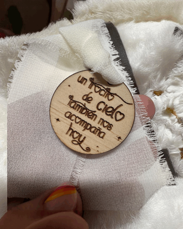 PLACA PARA RAMO DE NOVIA UN TROCITO DE CIELO TAMBIEN NOS ACOMPANA HOY BODAS PERSONALIZADAS LAS PALMAS QUE TIERNO CANARIAS FLORES RECUERDO