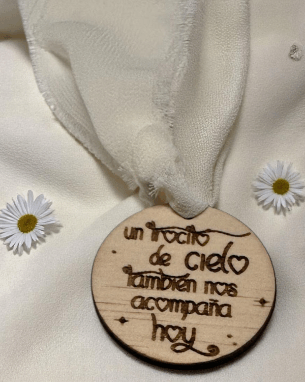 PLACA PARA RAMO DE NOVIA UN TROCITO DE CIELO TAMBIEN NOS ACOMPANA HOY BODAS PERSONALIZADAS LAS PALMAS QUE TIERNO CANARIAS FLORES RECUERDO